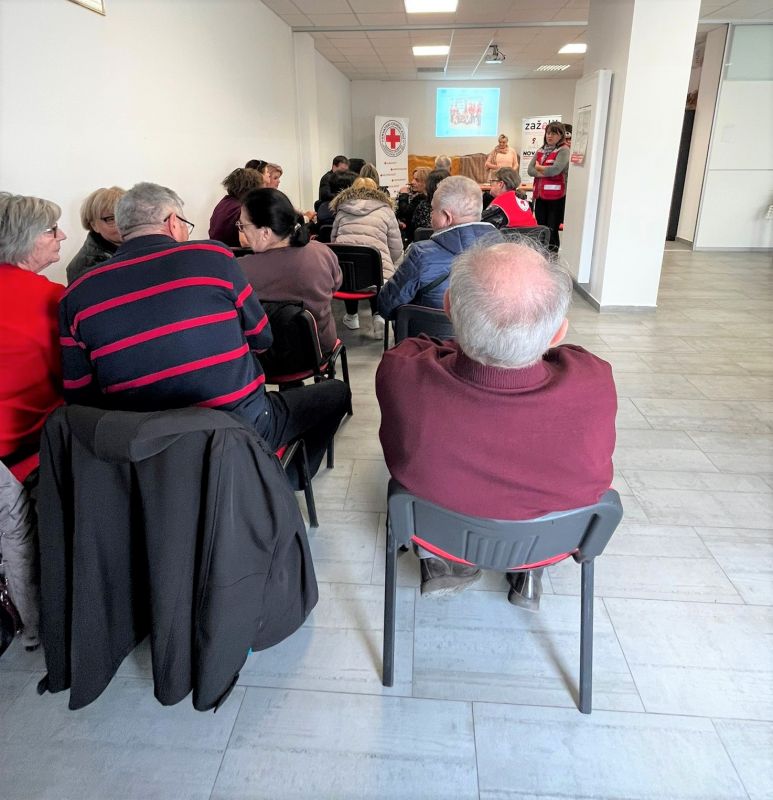 9 9